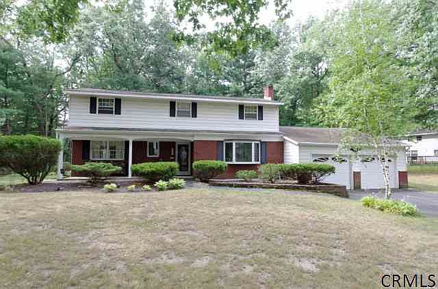 1st image of 4 Huckleberry Ln