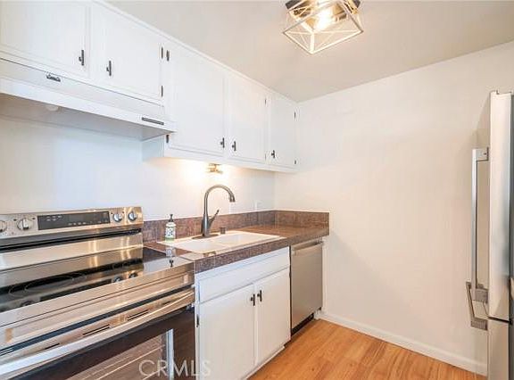 5th image of 605 S Prospect Ave Unit 302