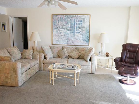 4th image of 25188 Marion Ave #A