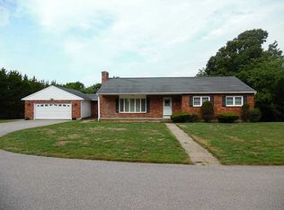 25 Nichols Ln, Westerly, RI 02891