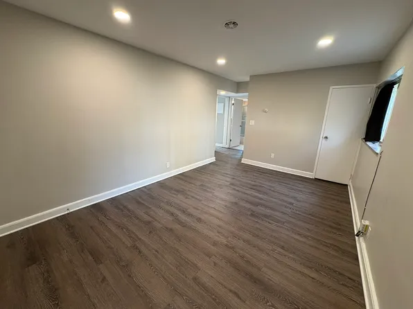 18953 Hilliard Blvd APT 2, Rocky River, OH 44116