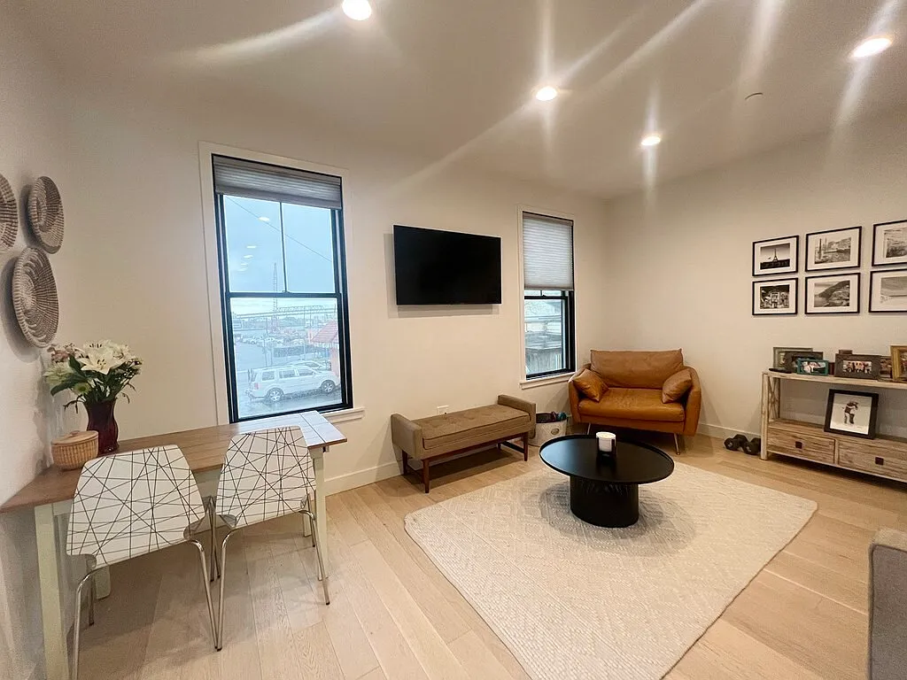 360 Meridian Street - 3 — Photo 1