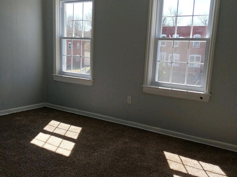 2nd image of 441 Roundview Rd