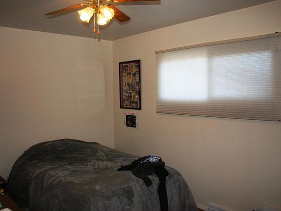 5th image of 204 21st Ave NW