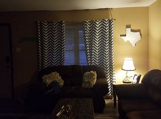 1910 Laurel Rd, Gainesville, TX 76240