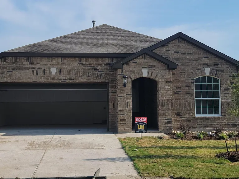 817 Jackel Dr — Photo 1