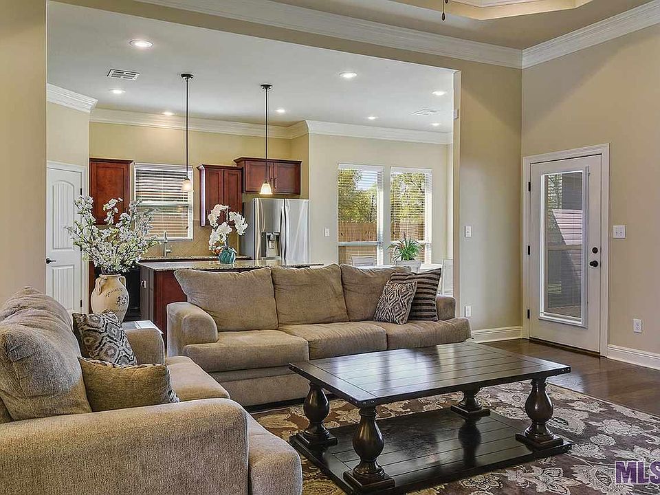 1st image of 18147 River Landing Dr