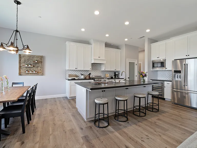 9403 E Jahant Rd — Photo 27