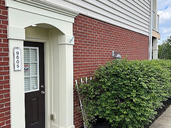 2nd image of 9605 Daybreak Ct