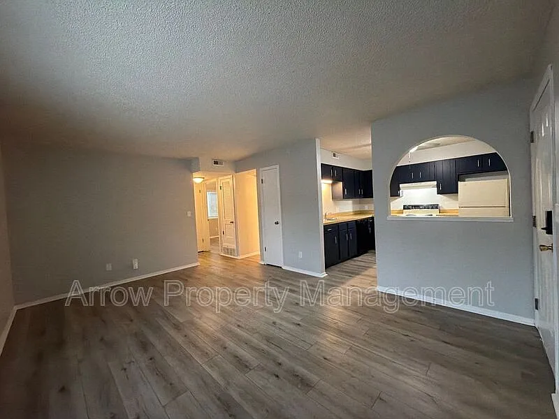 729 H St #1