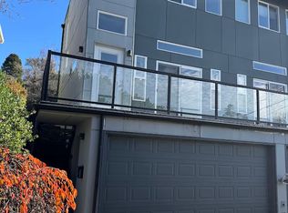 3008 W Barrett St, Seattle, WA 98199