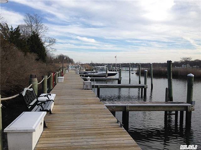 1st image of 352 Seabreeze Ct
