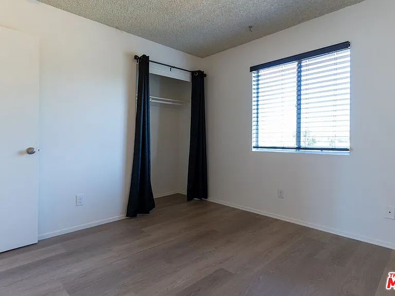 450 Coronado Ter #4 — Photo 12