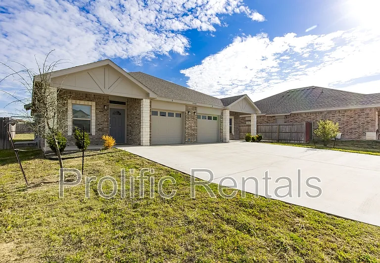 3505 Abraham Dr #2 — Photo 2