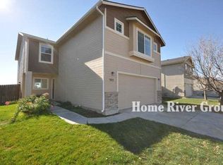 903 W Woodpine St, Meridian, ID 83646