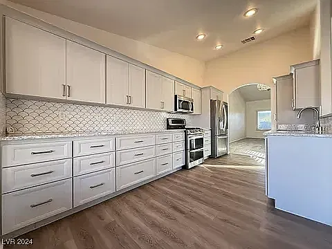 6824 Little Brook St — Photo 4