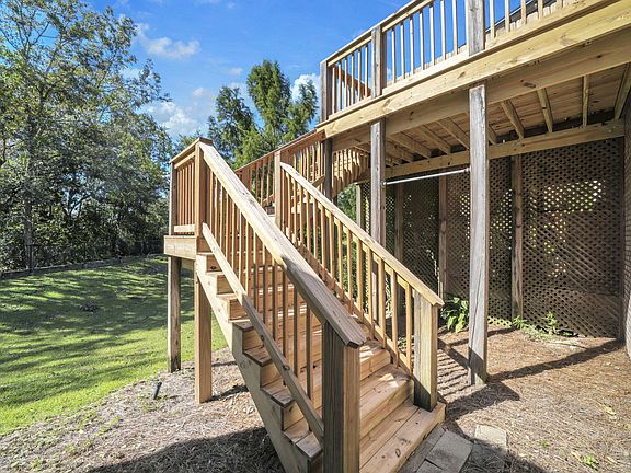 5th image of 147 Big Oaks Ln