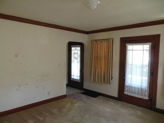 5th image of 1720 Carney Ave
