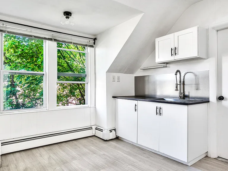 86 Woodward Ave #2 — Photo 9