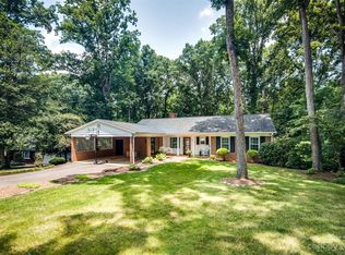 1040 15th Ave NW, Hickory, NC 28601
