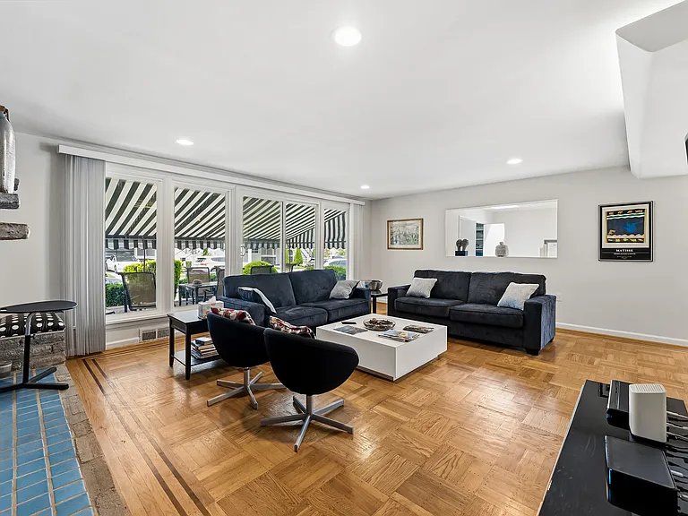 8111 Atlantic Ave — Photo 10