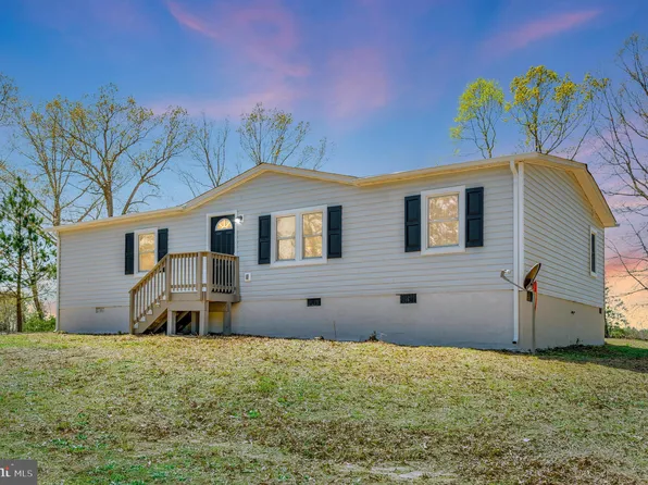 20280 Alps Dr S, Milford, VA 22514