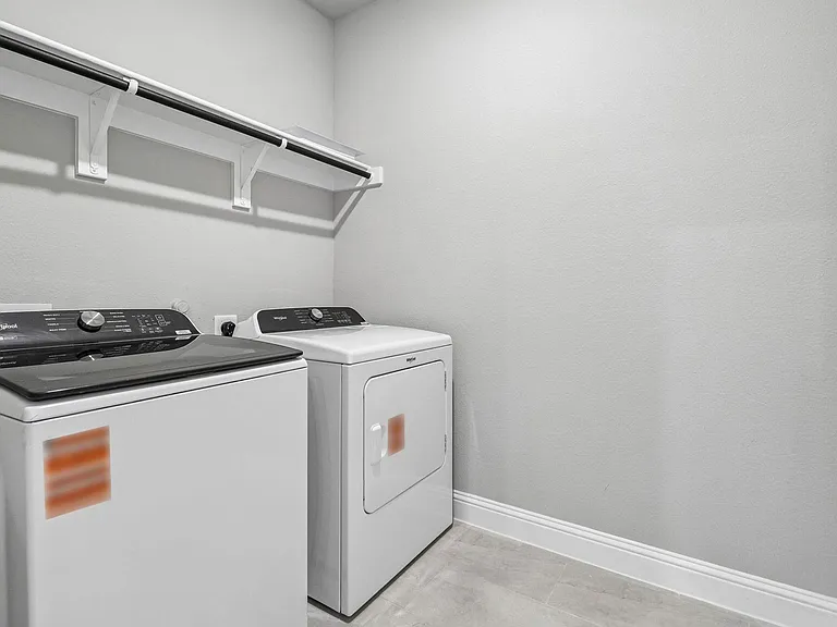 6206 Castamere Dr — Photo 32