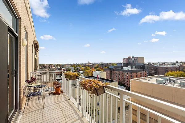 Sold by Compass | media 20