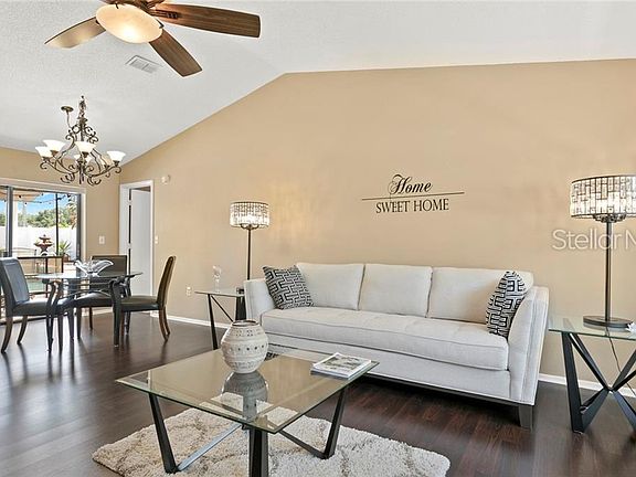 5th image of 1887 Arbor Dr S