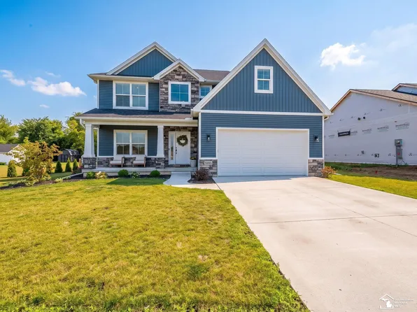 9395 Village Meadows Dr, Temperance, MI 48182
