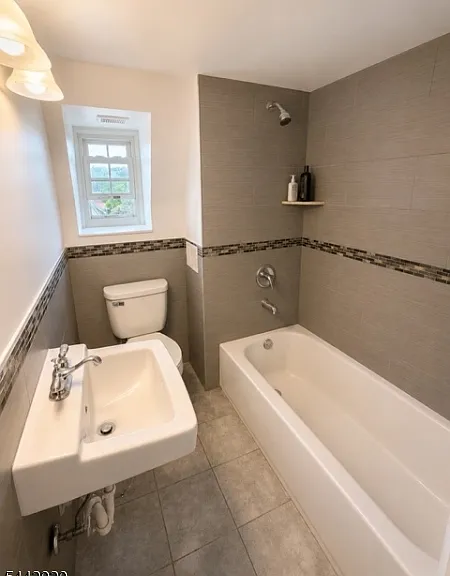 87 Grove Ave #3 — Photo 6
