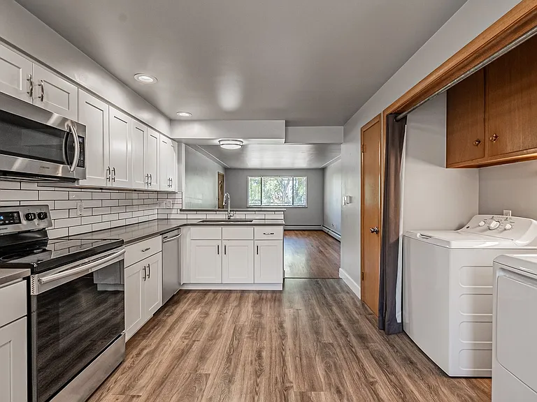 3381 Yarrow St — Photo 5