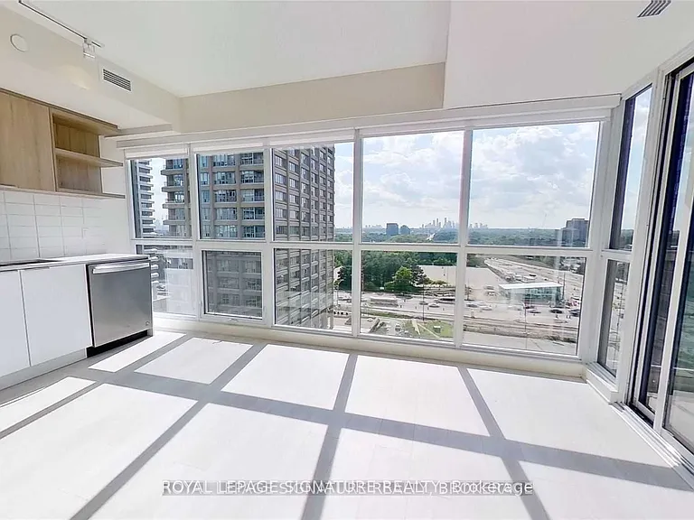 6 Sonic Way #N1402 — Photo 2