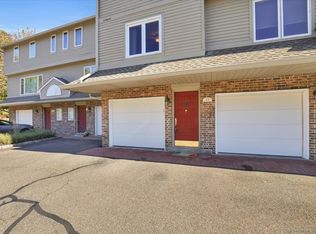 882 N Colony Rd APT 28, Meriden, CT 06450