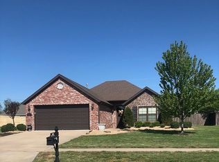 1103 Jacee Cir, Webb City, MO 64870