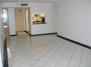 220 Lakeview Dr APT 104, Fort Lauderdale, FL 33326