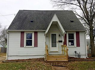 702 South St, Pekin, IL 61554
