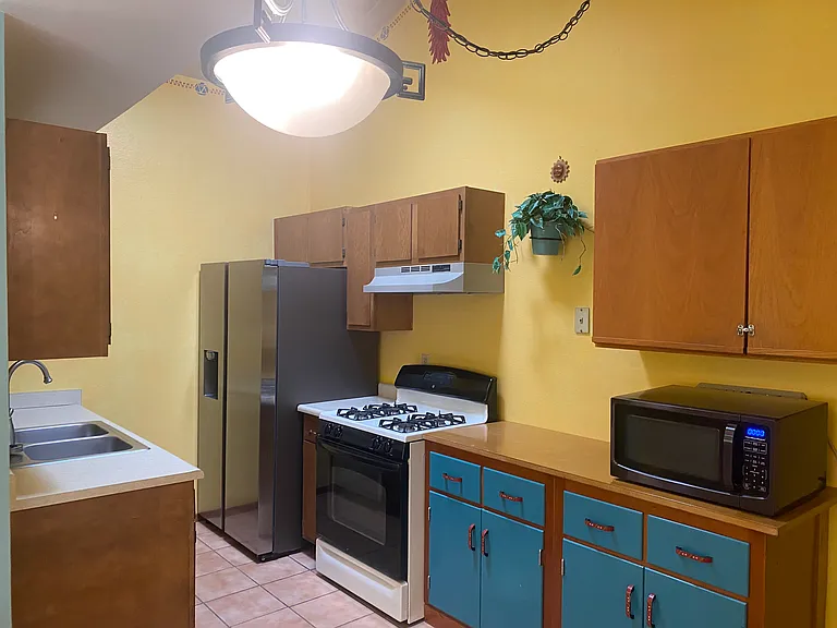1908 Christine Ct — Photo 13