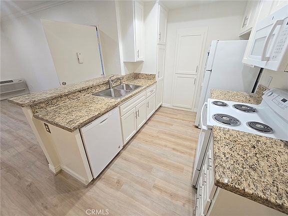 3rd image of 20702 El Toro Rd APT 371