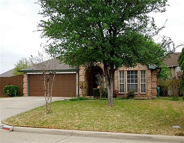 1st image of 3932 Holly Hill Dr