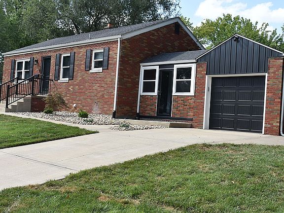4th image of 803 Hadley Ave