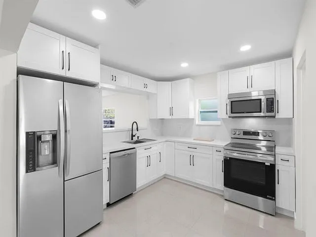 3262 Pierce St — Photo 15
