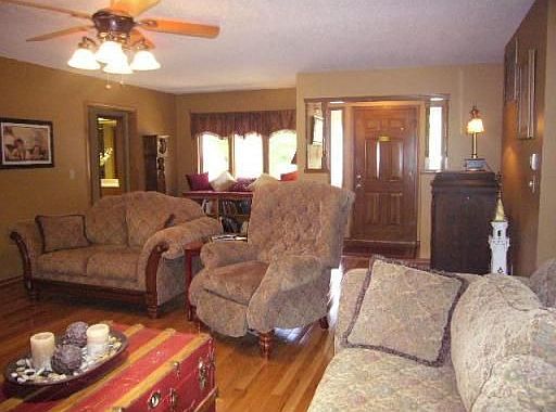 3rd image of 49 Purfleet Dr