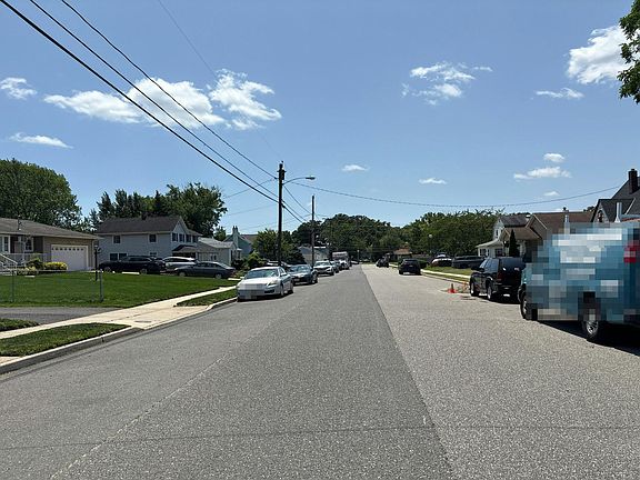 4th image of 79 Bennett Ave