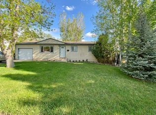 980 Cascade St, Lander, WY 82520