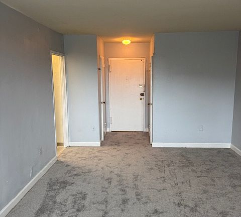 4th image of 1011 Arlington Blvd APT 805