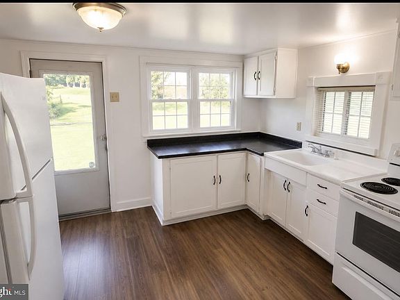 4th image of 21379 Mount Lena Rd