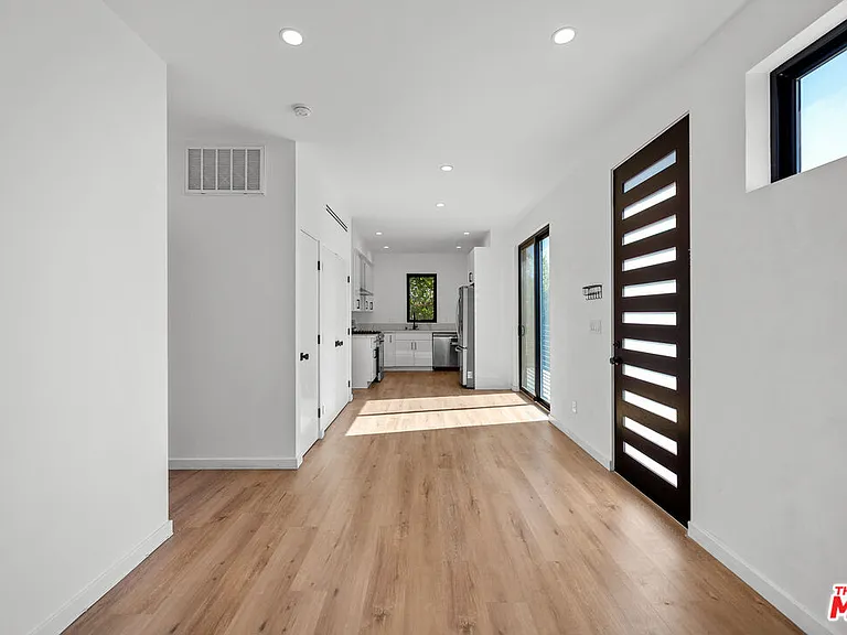 2646 Westwood Blvd — Photo 12