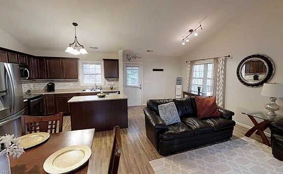 2nd image of 44 Helen Dr