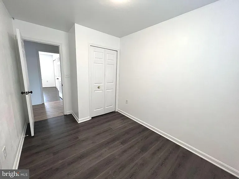 513 Willow Ave — Photo 17